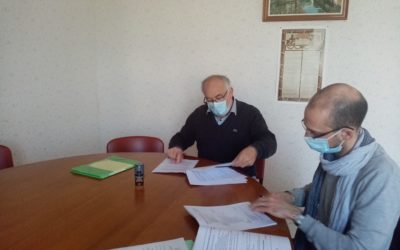 Signature d’une convention pour un projet d’ombrières photovoltaïques à Poursay-Garnaud (17)